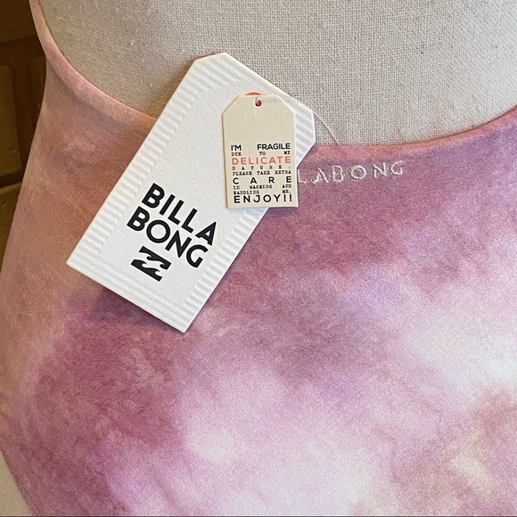 NEW Billabong Women's Today's Vibe Macrame One Piece Swimsuit Petal Sz Small NWT - Picture 4 of 6